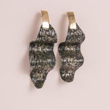 Aretes largos HOJA de porcelana verde y oro
